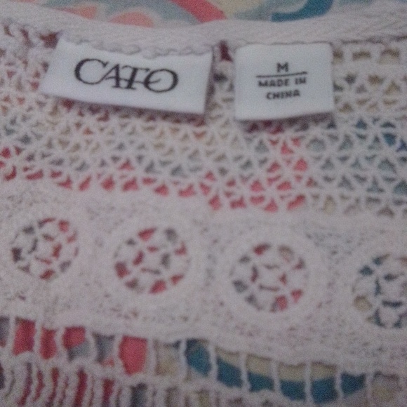 Lace pullover - Picture 3 of 3